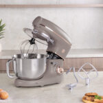 BH-9530-6lifestyle_jt_2