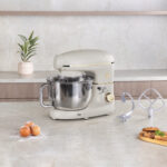 BH-9532-5lifestyle_jt_1_square